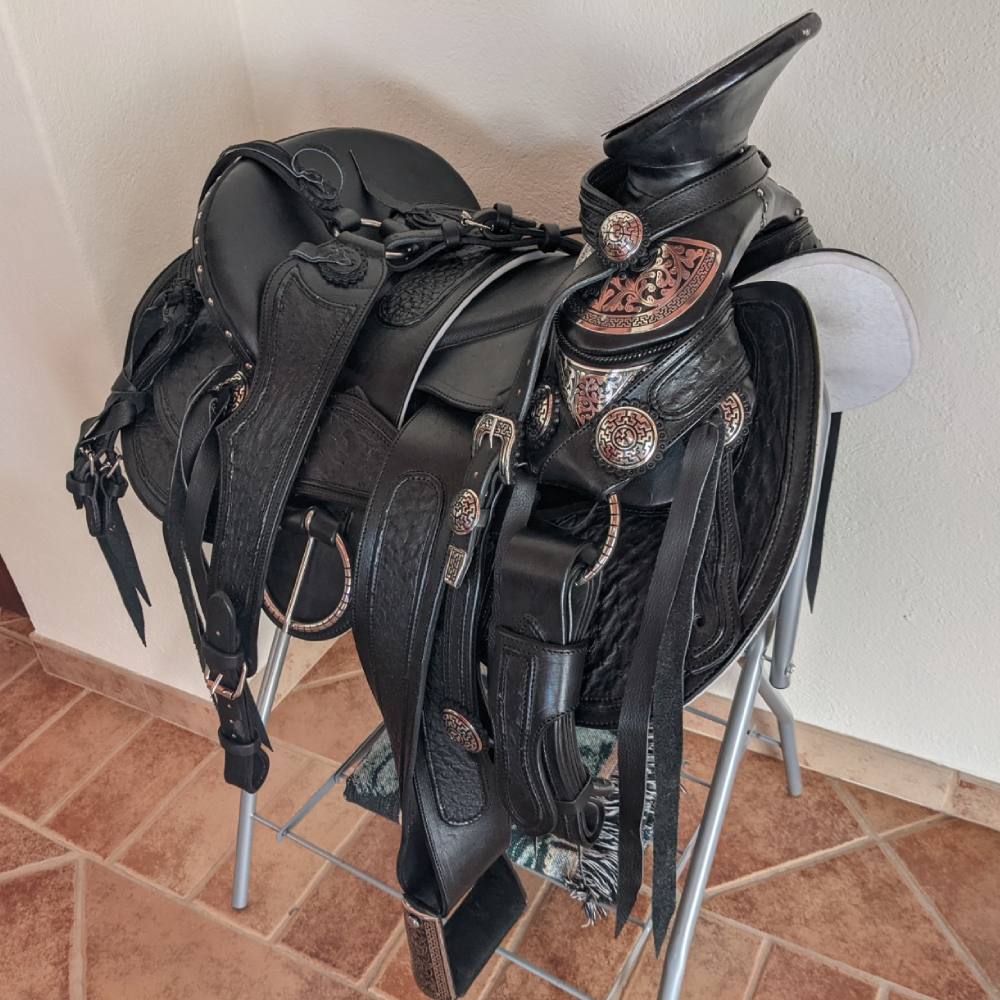 Portable Saddle Stand: image 2
