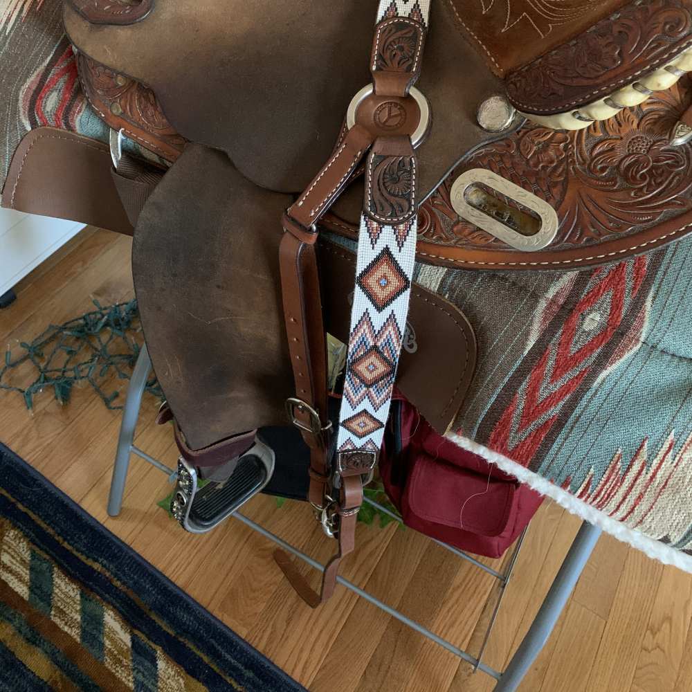Portable Saddle Stand: image 3